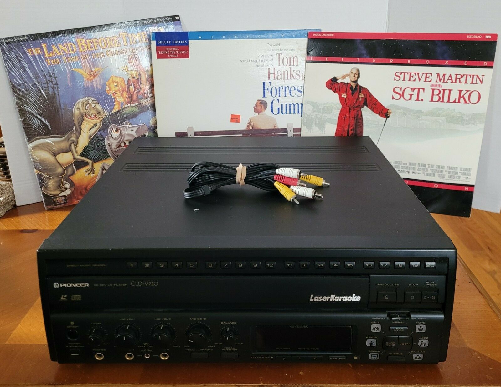 1991 Pioneer Cld-v720 Cd Cdv Laserdisc Player No Remote Great Working 3 Movies