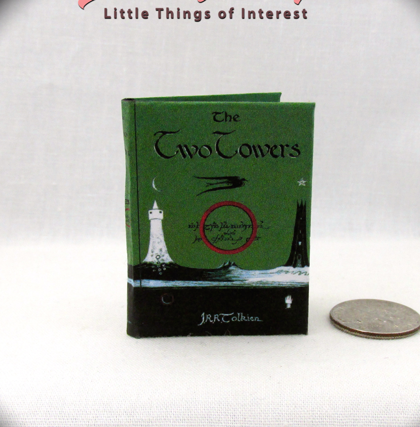 1:6 Scale The Two Towers Illustrated J.r.r. Tolkien Miniature Book Play Scale